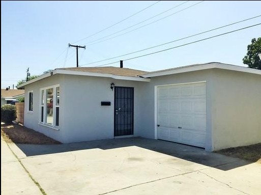 5207 Santa Ana St in Cudahy, CA - Building Photo - Building Photo