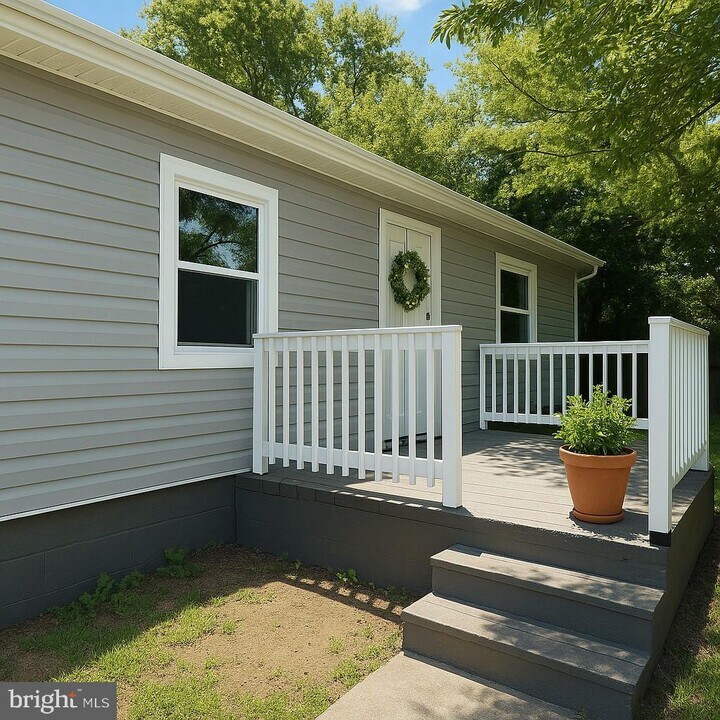 87 Becks Ln in Inwood, WV - Building Photo