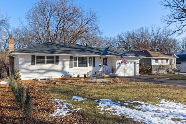 3119 Sumter Ave S in Minneapolis, MN - Foto de edificio - Building Photo