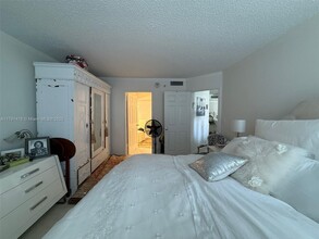 3530 Mystic Pointe Dr, Unit 512 in Aventura, FL - Building Photo - Building Photo