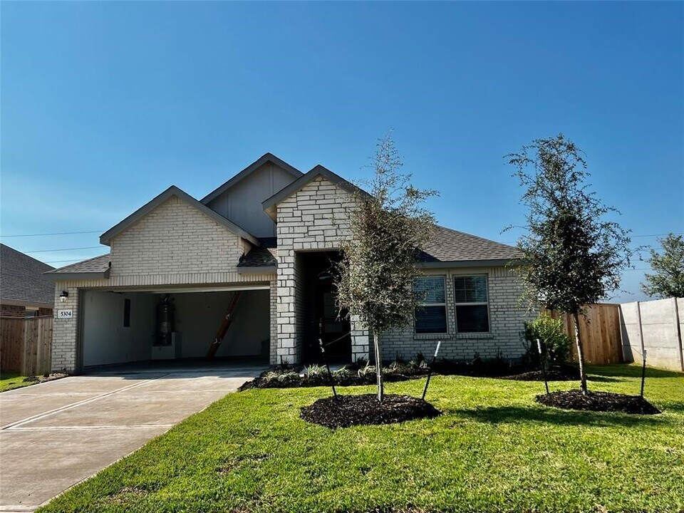5304 Winding Strm Dr in Rosenberg, TX - Building Photo