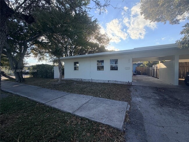 301 NW 12th Ave in Fort Lauderdale, FL - Building Photo - Building Photo