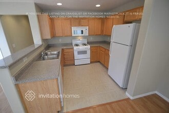 942 Cantabria Heights Ave in Las Vegas, NV - Building Photo - Building Photo