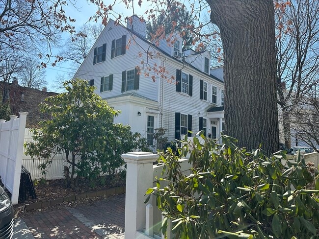 84 Irving St, Unit #1