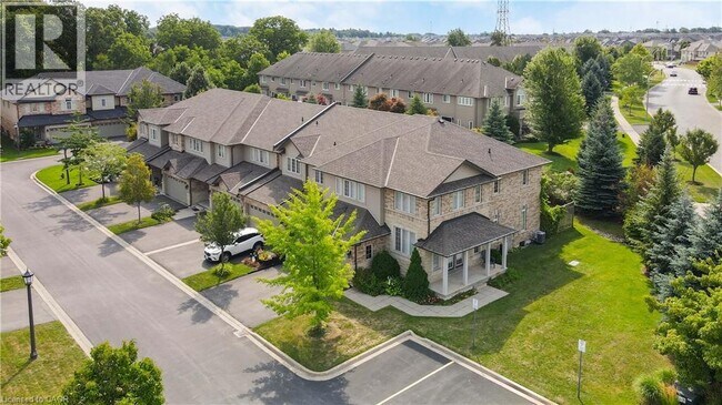 441 Stonehenge Dr in Ancaster, ON - Building Photo - Building Photo