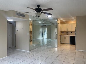 2621 Riverside Dr in Coral Springs, FL - Building Photo - Building Photo