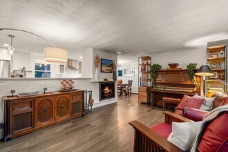 62 Gregory Rd in Framingham, MA - Building Photo - Building Photo