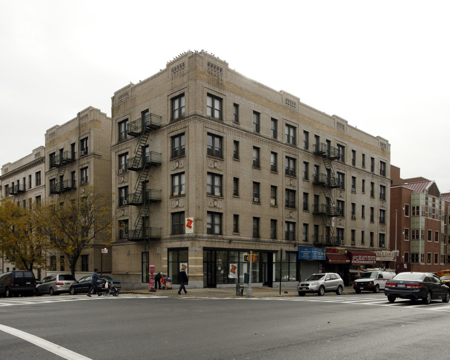 4870-4878 Broadway in New York, NY - Foto de edificio