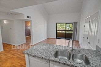 18752 Mandan St in Santa Clarita, CA - Building Photo - Building Photo