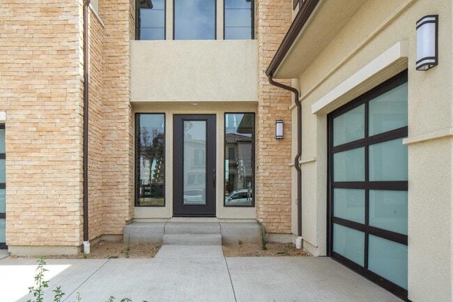 20580 Edgewood Ct in Chatsworth, CA - Building Photo - Building Photo