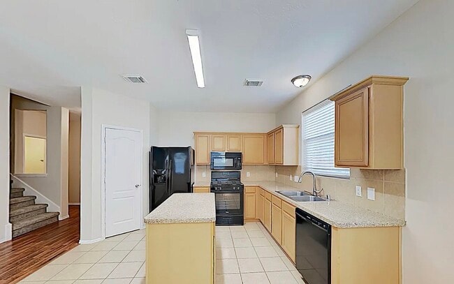 9710 Haleys Comet Cir in Tomball, TX - Building Photo - Building Photo