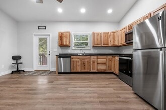 70 Fonigan Rd in Sopchoppy, FL - Building Photo - Building Photo