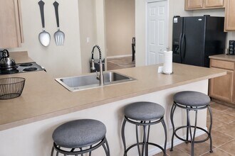 525 Paloma Dr in Davenport, FL - Building Photo - Building Photo