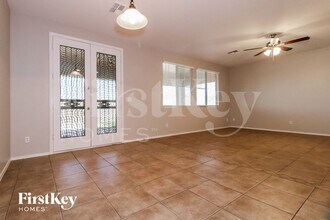 26828 N 176th Ln in Surprise, AZ - Foto de edificio - Building Photo