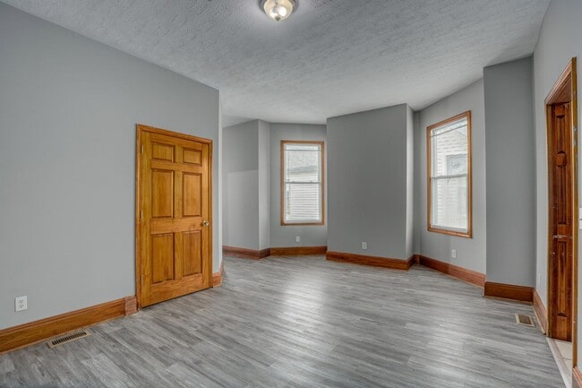 1807 Madison Ave in Covington, KY - Building Photo - Building Photo