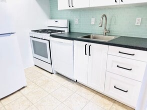 8804 Bradford Rd in Silver Spring, MD - Building Photo - Building Photo