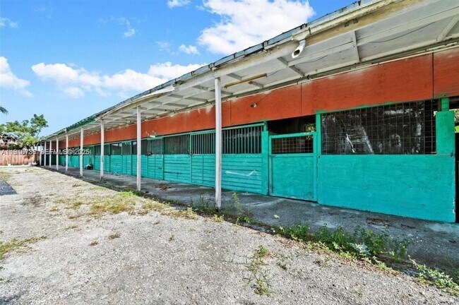 20235 SW 172nd Ave in Miami, FL - Building Photo - Building Photo