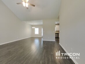 1007 Cyril Dr in Spring Hill, TN - Building Photo - Building Photo