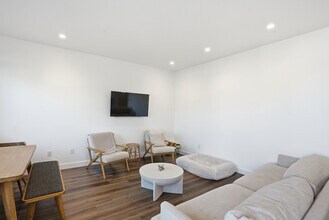 259 Almond St in San Luis Obispo, CA - Building Photo - Building Photo