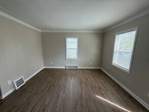 8435 Burt Rd in Detroit, MI - Building Photo - Building Photo