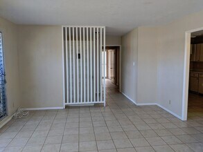 1127 Akipola St in Kailua, HI - Building Photo - Building Photo