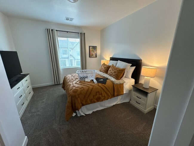 1709 Ripple Rock Dr in Washington, UT - Foto de edificio - Building Photo