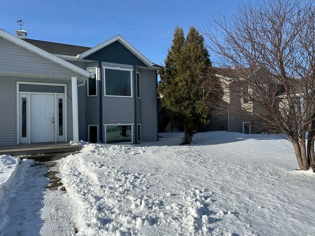 property at 4743 Harvest Dr S