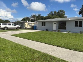 3500 SW 36th St in West Park, FL - Building Photo