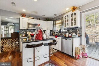 2958 Myrtlewood Dr in Dumfries, VA - Building Photo - Building Photo