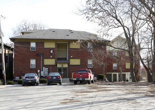 VILLAGE AT FALL CREEK in Indianapolis, IN - Building Photo - Building Photo