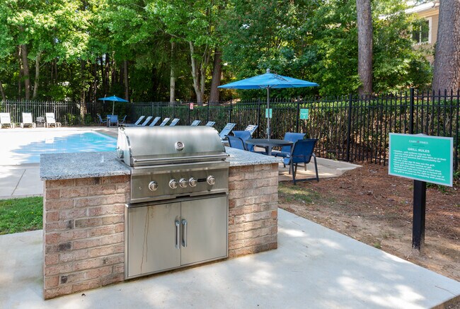 Cary Pines Apartments in Cary, NC - Building Photo - Building Photo