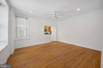 447 Dupont St in Philadelphia, PA - Building Photo - Building Photo