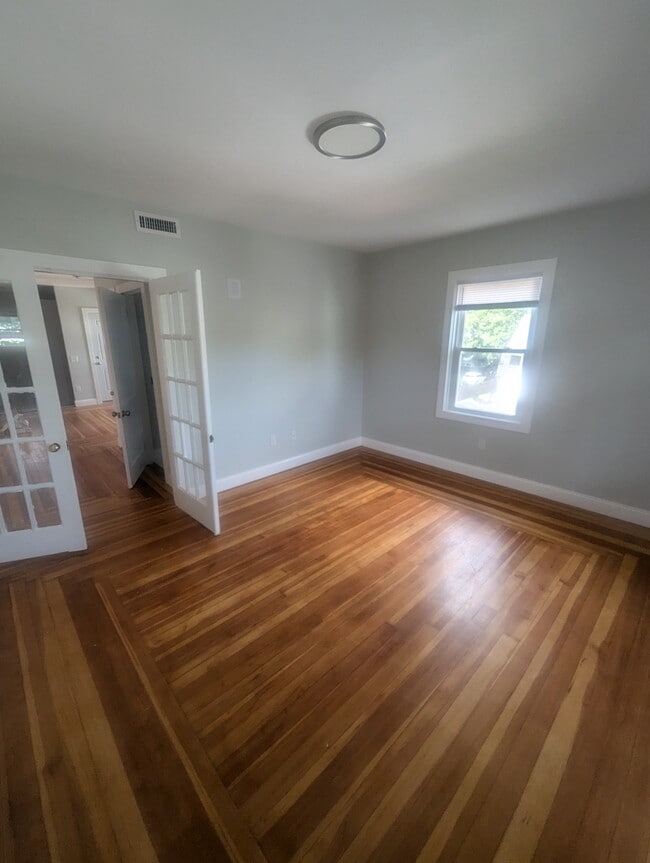 19 Redfern St, Unit 1 in North Providence, RI - Building Photo - Building Photo