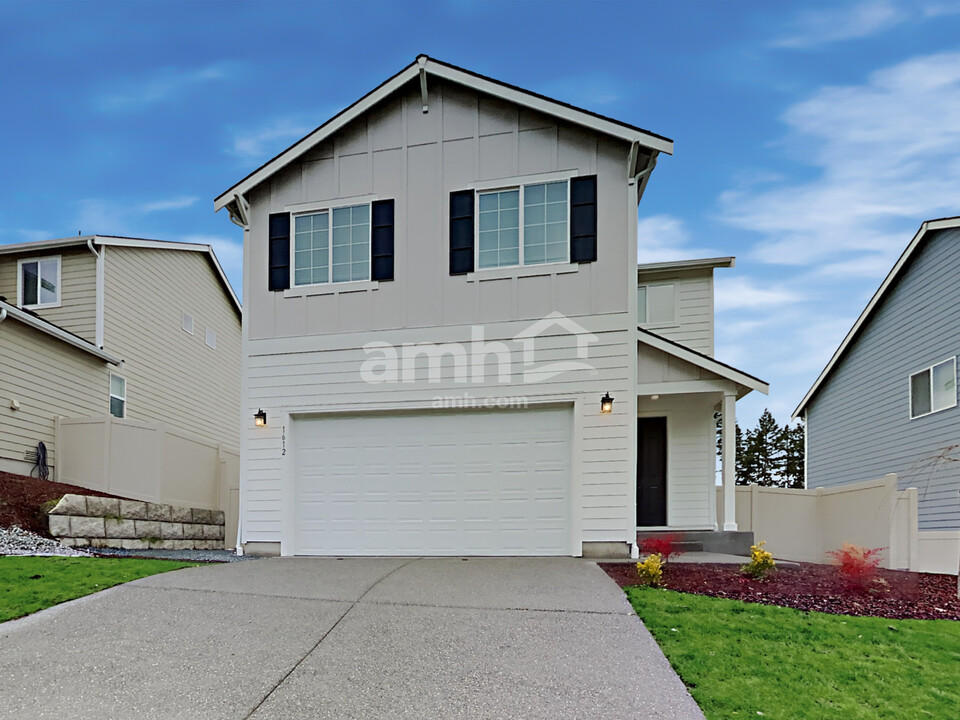 1612 192nd St Ct E in Spanaway, WA - Building Photo