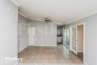 6115 Flagstaff Dr in Dallas, TX - Foto de edificio - Building Photo