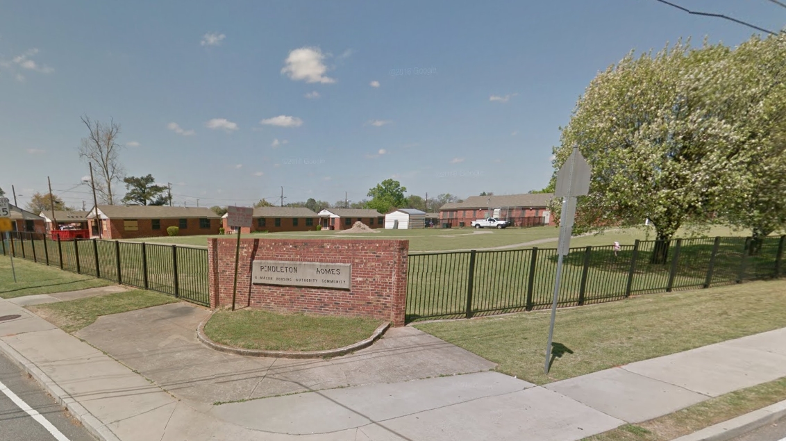 Pendleton Homes in Macon, GA - Foto de edificio