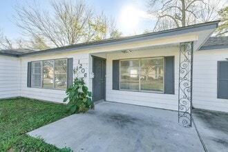 1206 Houston Ave in Pasadena, TX - Building Photo - Building Photo