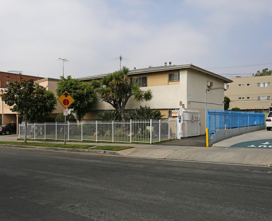 853 S St Andrews Pl in Los Angeles, CA - Building Photo