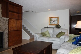 532 Old Stone Brook in Acton, MA - Building Photo - Building Photo