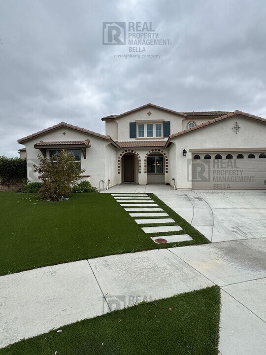 24651 Big Country Dr in Menifee, CA - Building Photo