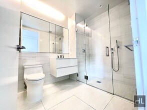 East 44th Street in New York, NY - Building Photo - Building Photo