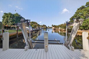 371 SE 3rd St in Pompano Beach, FL - Building Photo