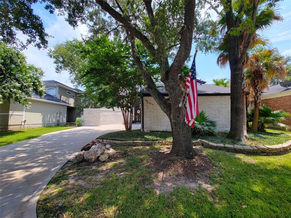 11715 Chapelle Ct in Houston, TX - Foto de edificio