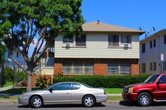 3821 Lockland Dr in Los Angeles, CA - Building Photo - Building Photo