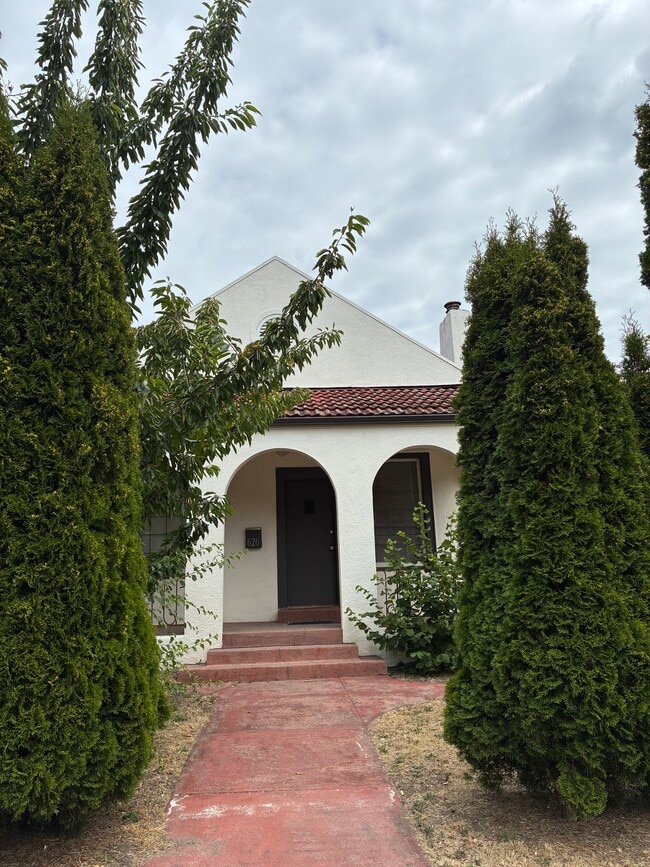property at 626 Highland Ave