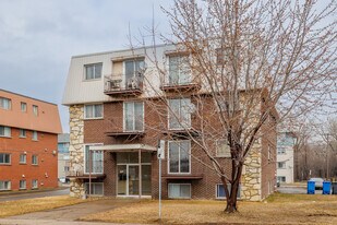 1985 Albert-Murphy Av in Laval, QC - Building Photo