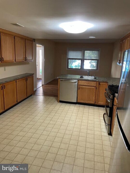 107 Reveille Rd in Chesterbrook, PA - Building Photo