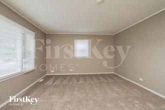 713 Gates St in West Chicago, IL - Building Photo - Building Photo
