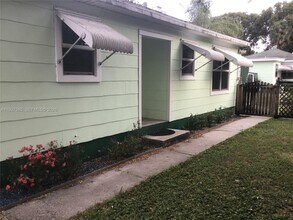 429 49th St in West Palm Beach, FL - Building Photo - Building Photo