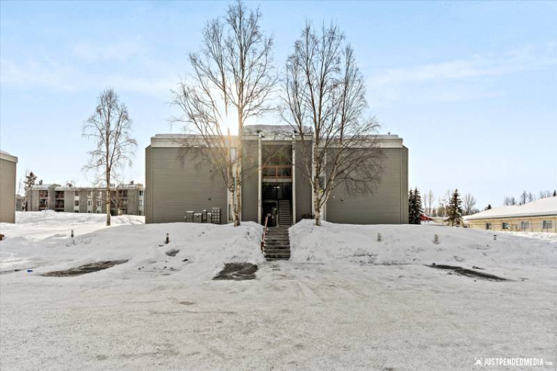 4610 Reka Dr, Unit A5 in Anchorage, AK - Foto de edificio